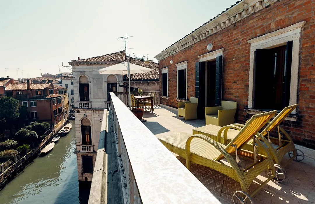 Casa Dei Pittori Venice Apartments-1
